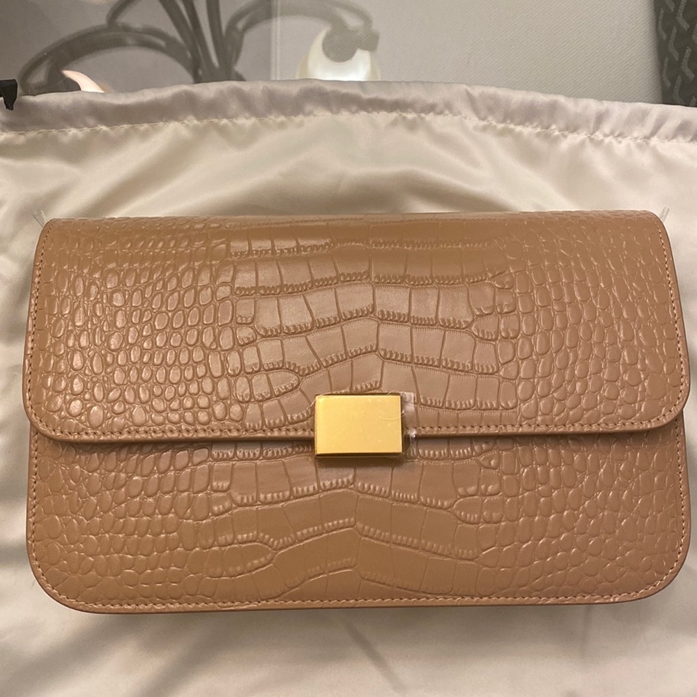 The Curated Classic Shoulder Bag